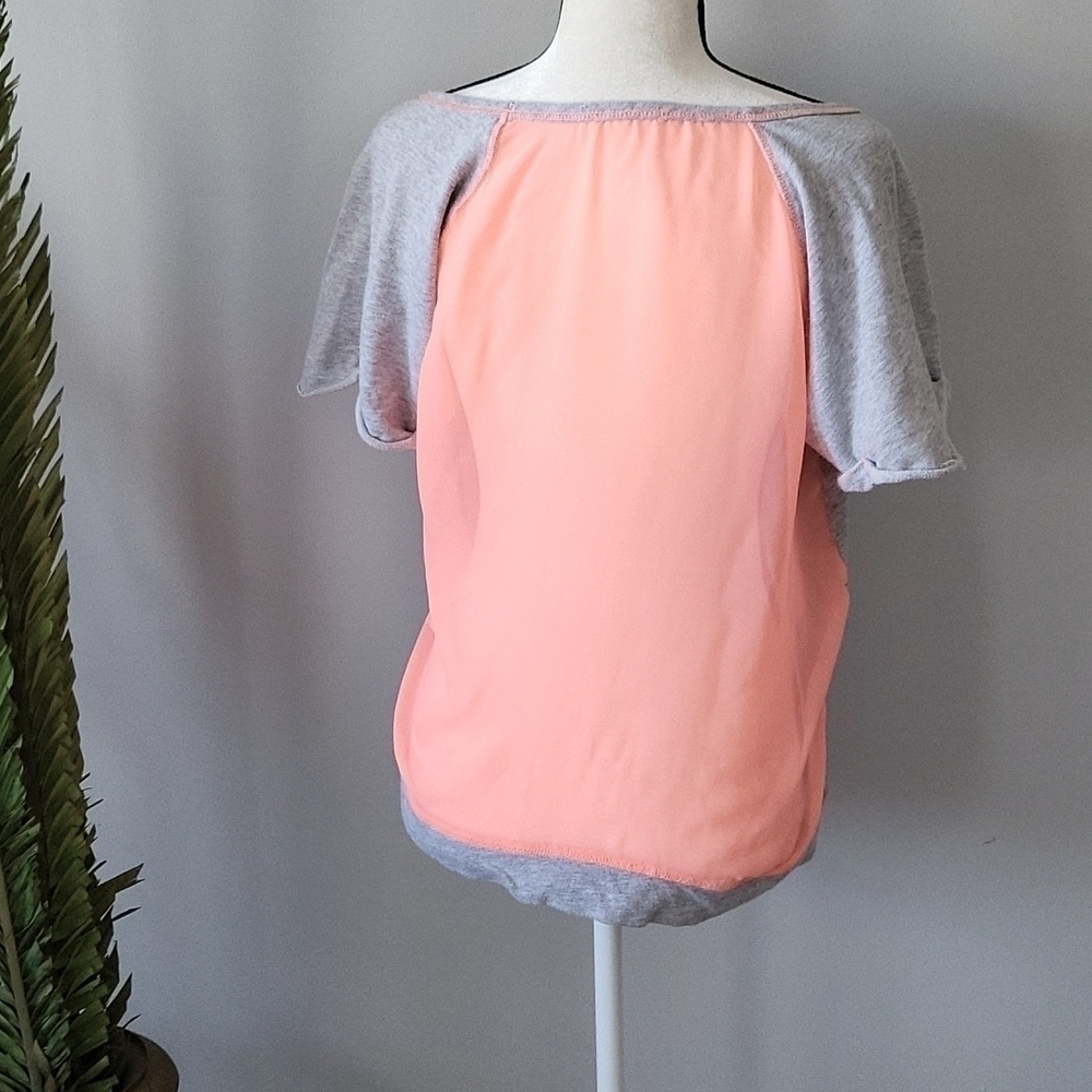 Maurices mixed material heather gray and hot coral colored sheer back tee - Picture 2 of 15